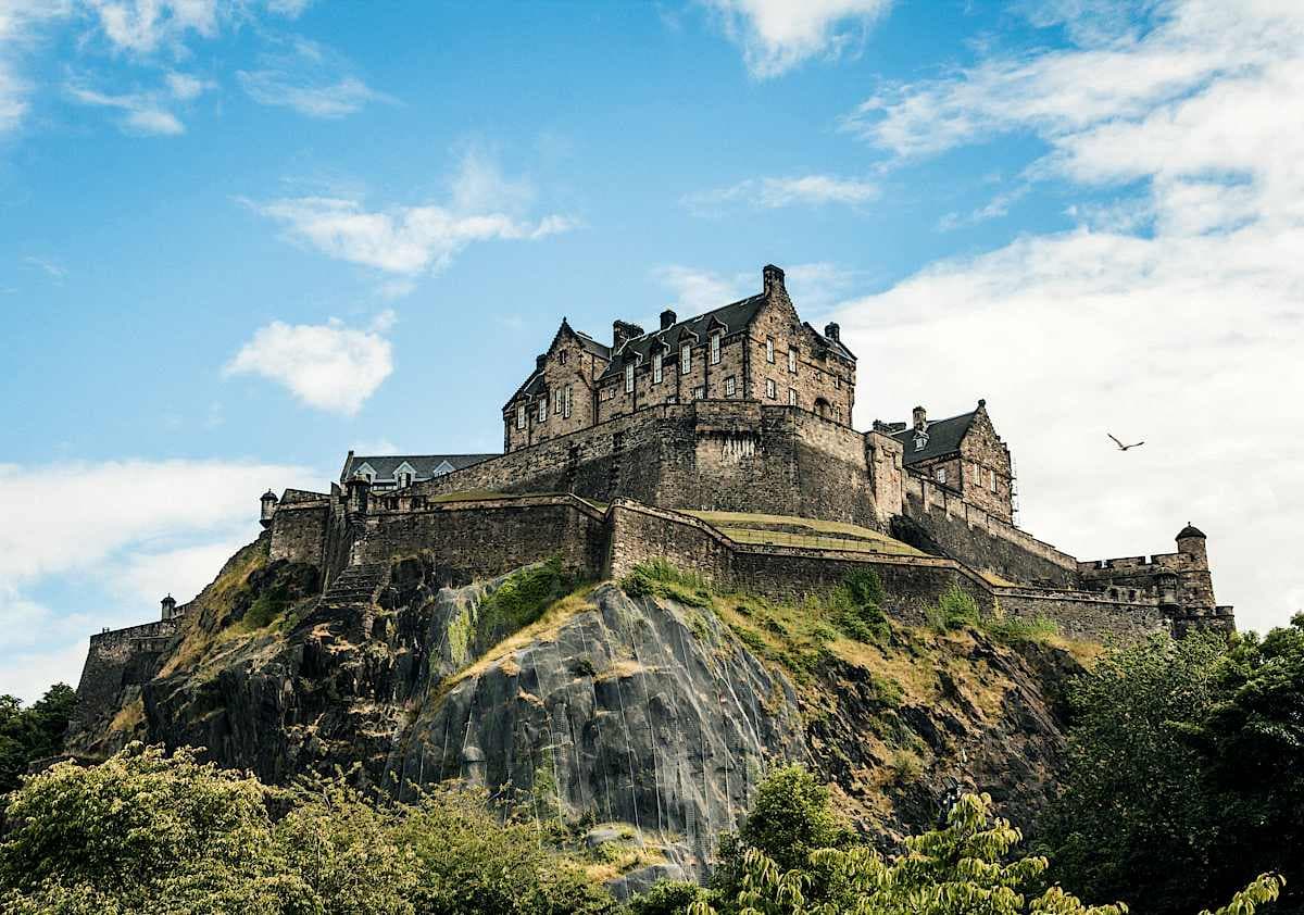 EDINBURGH CASTLE TOURS & LUXURY TRAVEL
