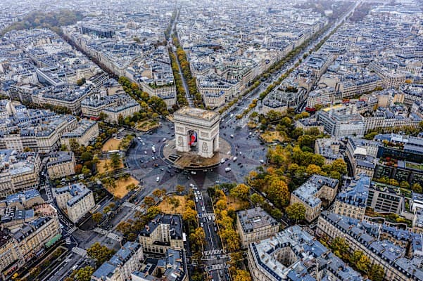 DISCOVER THE CITY OF PARIS