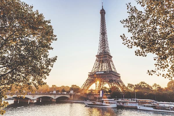 Alexander Spatari London, Paris & the Sensational Seine