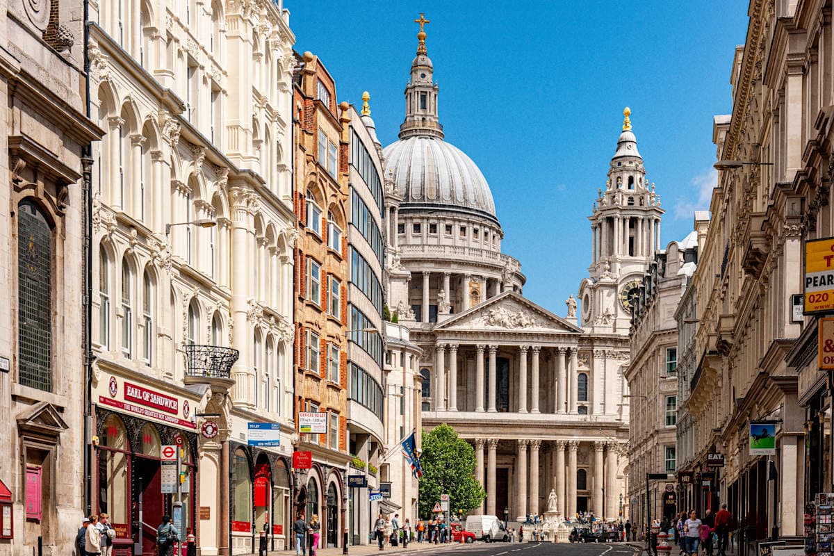 Book Your London City Escape